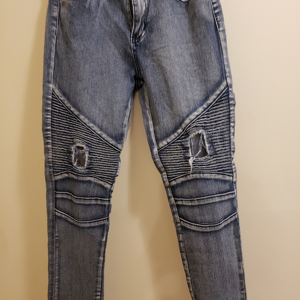 Moto distressed jeans